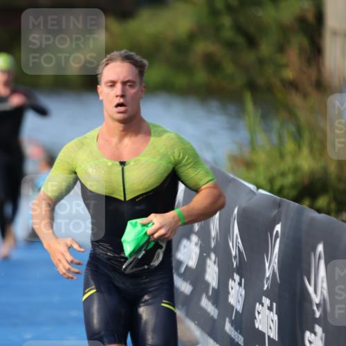 25.08.2024 - Elbe Triathlon Hamburg H.Heesch http://msf.ph/oto/6850968 25.08.2024 08:58:54 Schwimmen 203, 208, 211, 237, 241, 266, 283, 294, 313 meine-sportfotos.de