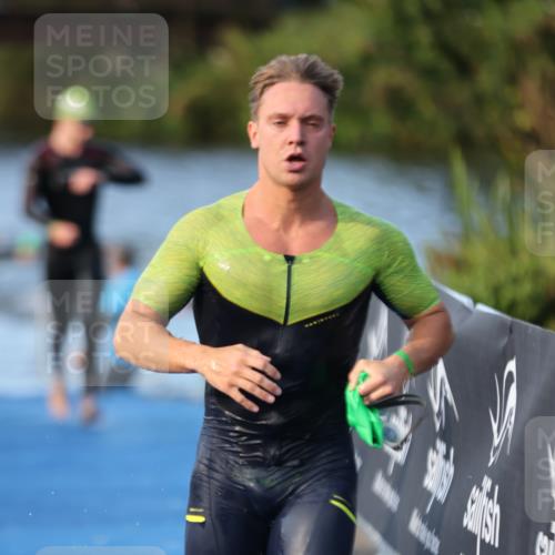 25.08.2024 - Elbe Triathlon Hamburg H.Heesch http://msf.ph/oto/6851005 25.08.2024 08:58:54 Schwimmen 203, 208, 211, 237, 241, 266, 283, 294, 313 meine-sportfotos.de