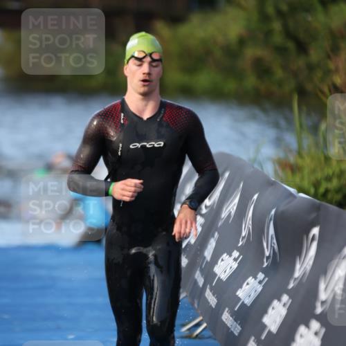 25.08.2024 - Elbe Triathlon Hamburg H.Heesch http://msf.ph/oto/6851029 25.08.2024 08:58:58 Schwimmen 203, 208, 211, 237, 241, 266, 283, 294, 298, 313 meine-sportfotos.de