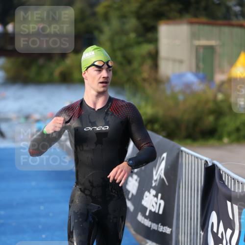 25.08.2024 - Elbe Triathlon Hamburg H.Heesch http://msf.ph/oto/6851064 25.08.2024 08:59:00 Schwimmen 203, 208, 211, 237, 241, 266, 275, 283, 285, 294, 298, 313 meine-sportfotos.de