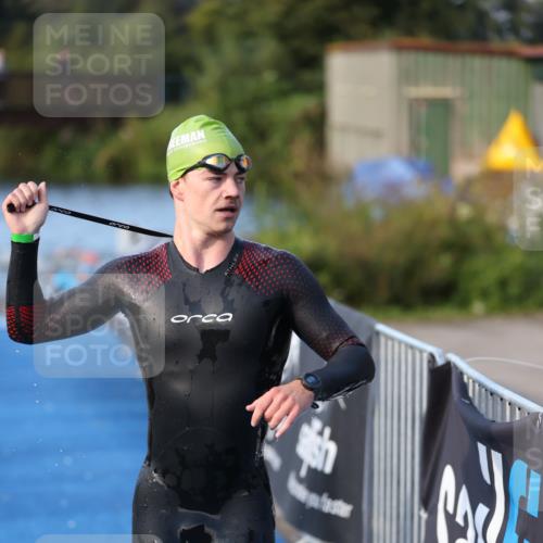 25.08.2024 - Elbe Triathlon Hamburg H.Heesch http://msf.ph/oto/6851083 25.08.2024 08:59:00 Schwimmen 203, 208, 211, 237, 241, 266, 275, 283, 285, 294, 298, 313 meine-sportfotos.de