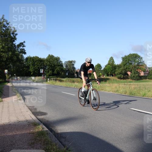 25.08.2024 - Elbe Triathlon Hamburg Fuchs,  Jonas http://msf.ph/oto/6851180 25.08.2024 09:14:35 Radfahren 90, 136, 403, 250 meine-sportfotos.de