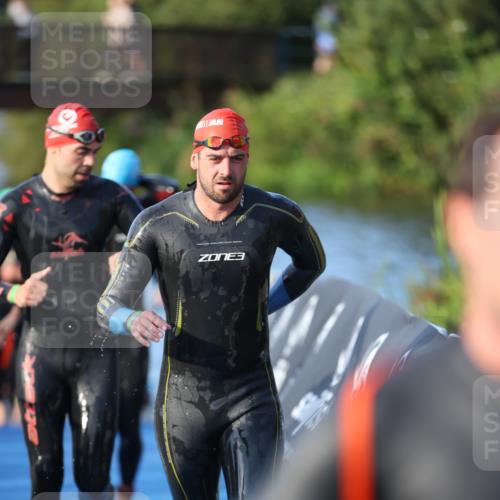 25.08.2024 - Elbe Triathlon Hamburg H.Heesch http://msf.ph/oto/6851236 25.08.2024 08:59:14 Schwimmen 202, 203, 204, 237, 261, 275, 285, 298, 310, 316, 322 meine-sportfotos.de