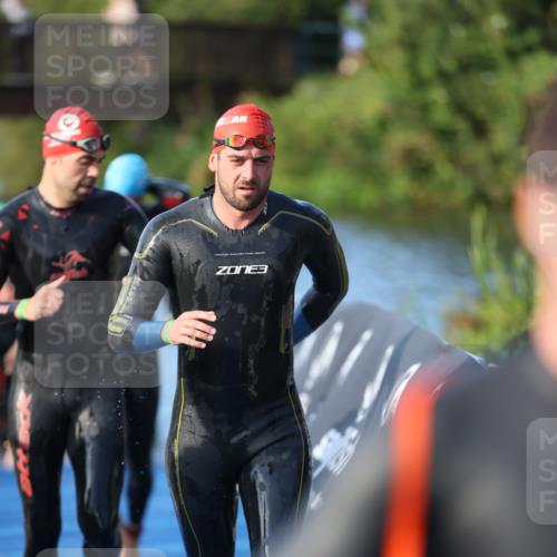 25.08.2024 - Elbe Triathlon Hamburg H.Heesch http://msf.ph/oto/6851244 25.08.2024 08:59:14 Schwimmen 202, 203, 204, 237, 261, 275, 285, 298, 310, 316, 322 meine-sportfotos.de