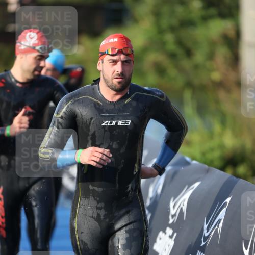 25.08.2024 - Elbe Triathlon Hamburg H.Heesch http://msf.ph/oto/6851274 25.08.2024 08:59:15 Schwimmen 202, 203, 204, 237, 261, 275, 278, 285, 298, 310, 316, 322 meine-sportfotos.de