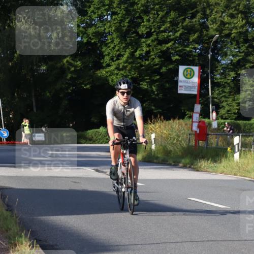 25.08.2024 - Elbe Triathlon Hamburg Fuchs,  Jonas http://msf.ph/oto/6851340 25.08.2024 09:14:50 Radfahren 206 meine-sportfotos.de