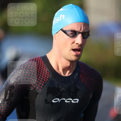 25.08.2024 - Elbe Triathlon Hamburg H.Heesch http://msf.ph/oto/6851385 25.08.2024 08:59:18 Schwimmen 202, 203, 204, 237, 261, 275, 278, 285, 298, 310, 316, 322 meine-sportfotos.de