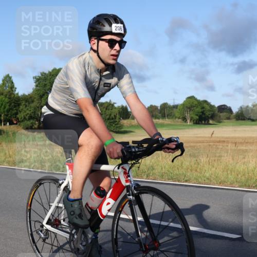 25.08.2024 - Elbe Triathlon Hamburg Fuchs,  Jonas http://msf.ph/oto/6851416 25.08.2024 09:14:51 Radfahren 206 meine-sportfotos.de