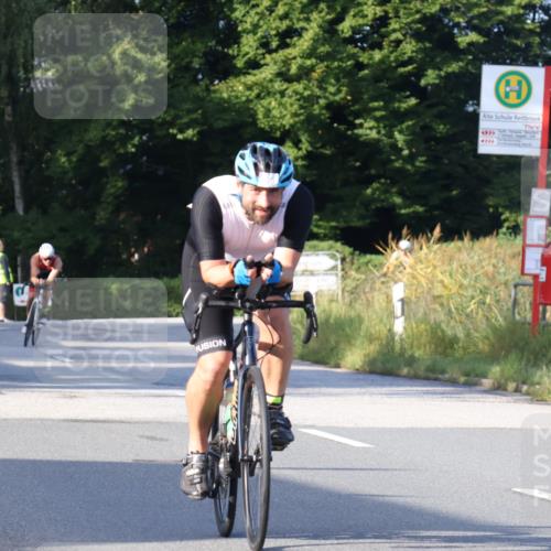 25.08.2024 - Elbe Triathlon Hamburg Fuchs,  Jonas http://msf.ph/oto/6851503 25.08.2024 09:15:01 Radfahren 63, 125, 170, 85 meine-sportfotos.de