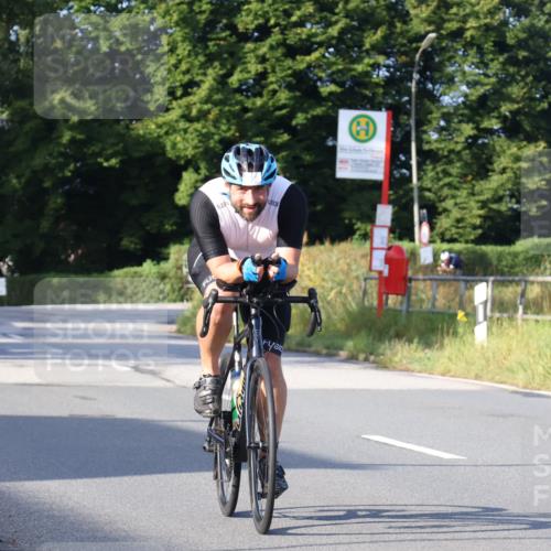 25.08.2024 - Elbe Triathlon Hamburg Fuchs,  Jonas http://msf.ph/oto/6851518 25.08.2024 09:15:01 Radfahren 63, 125, 170, 85 meine-sportfotos.de