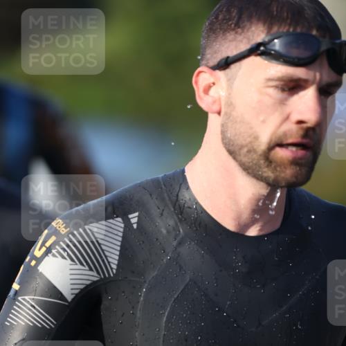 25.08.2024 - Elbe Triathlon Hamburg H.Heesch http://msf.ph/oto/6851633 25.08.2024 08:59:26 Schwimmen 202, 204, 237, 261, 274, 275, 278, 285, 298, 310, 316, 322 meine-sportfotos.de