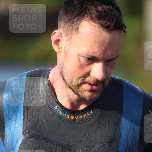 25.08.2024 - Elbe Triathlon Hamburg H.Heesch http://msf.ph/oto/6851674 25.08.2024 08:59:27 Schwimmen 202, 204, 237, 261, 274, 275, 278, 285, 298, 310, 316, 322 meine-sportfotos.de