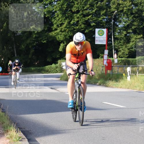 25.08.2024 - Elbe Triathlon Hamburg Fuchs,  Jonas http://msf.ph/oto/6851714 25.08.2024 09:15:18 Radfahren 442, 111 meine-sportfotos.de