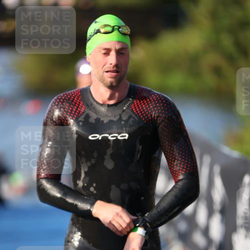 25.08.2024 - Elbe Triathlon Hamburg H.Heesch http://msf.ph/oto/6851724 25.08.2024 08:59:38 Schwimmen 202, 204, 209, 222, 261, 274, 278, 311, 322 meine-sportfotos.de