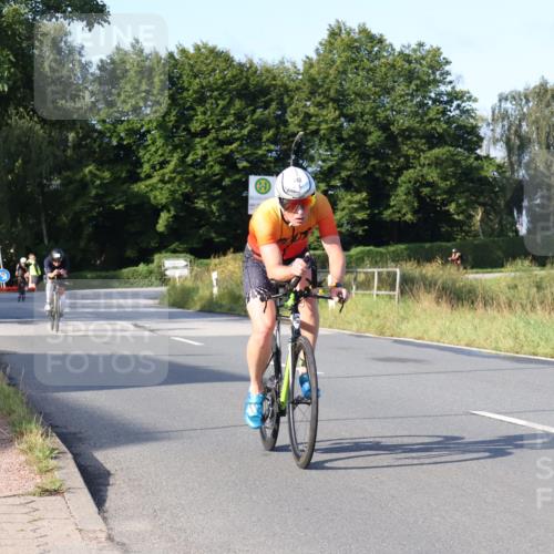 25.08.2024 - Elbe Triathlon Hamburg Fuchs,  Jonas http://msf.ph/oto/6851731 25.08.2024 09:15:19 Radfahren 442, 111, 146 meine-sportfotos.de