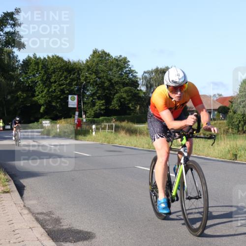 25.08.2024 - Elbe Triathlon Hamburg Fuchs,  Jonas http://msf.ph/oto/6851753 25.08.2024 09:15:19 Radfahren 442, 111, 146 meine-sportfotos.de