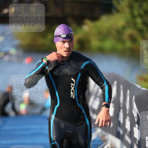 25.08.2024 - Elbe Triathlon Hamburg H.Heesch http://msf.ph/oto/6851798 25.08.2024 08:59:40 Schwimmen 209, 222, 261, 274, 278, 311, 322 meine-sportfotos.de
