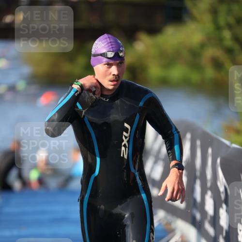 25.08.2024 - Elbe Triathlon Hamburg H.Heesch http://msf.ph/oto/6851804 25.08.2024 08:59:40 Schwimmen 209, 222, 261, 274, 278, 311, 322 meine-sportfotos.de