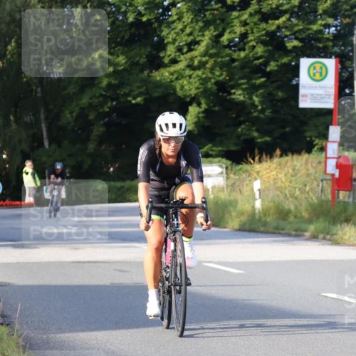 25.08.2024 - Elbe Triathlon Hamburg Fuchs,  Jonas http://msf.ph/oto/6851832 25.08.2024 09:15:24 Radfahren 442, 111, 146, 264, 312 meine-sportfotos.de