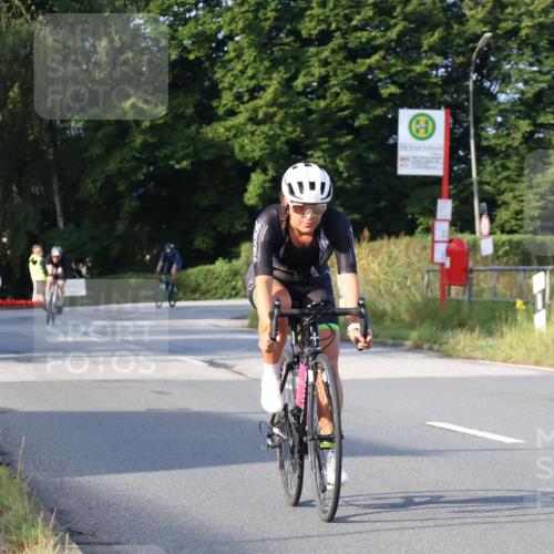 25.08.2024 - Elbe Triathlon Hamburg Fuchs,  Jonas http://msf.ph/oto/6851841 25.08.2024 09:15:25 Radfahren 111, 146, 264, 312 meine-sportfotos.de
