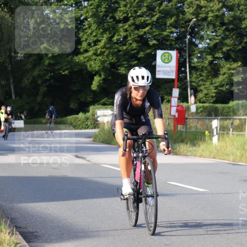 25.08.2024 - Elbe Triathlon Hamburg Fuchs,  Jonas http://msf.ph/oto/6851847 25.08.2024 09:15:25 Radfahren 111, 146, 264, 312 meine-sportfotos.de