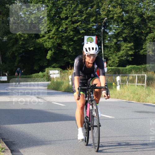 25.08.2024 - Elbe Triathlon Hamburg Fuchs,  Jonas http://msf.ph/oto/6851855 25.08.2024 09:15:25 Radfahren 111, 146, 264, 312 meine-sportfotos.de
