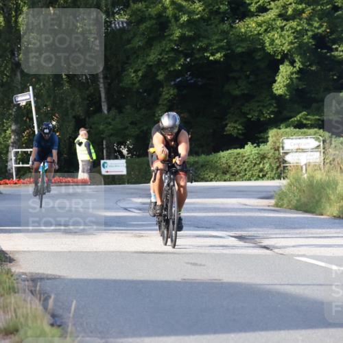 25.08.2024 - Elbe Triathlon Hamburg Fuchs,  Jonas http://msf.ph/oto/6851904 25.08.2024 09:15:27 Radfahren 146, 264, 312, 302 meine-sportfotos.de