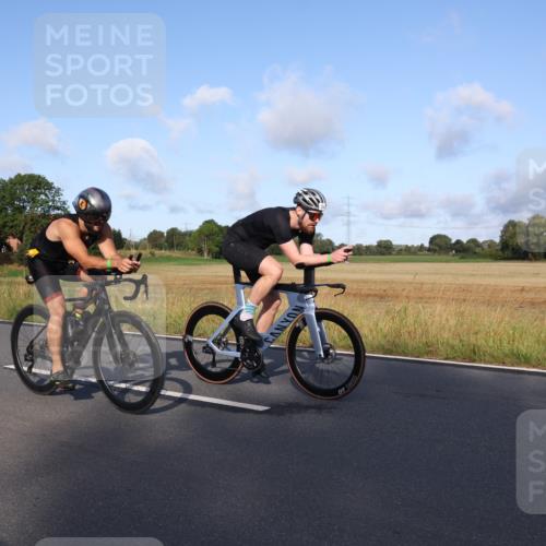 25.08.2024 - Elbe Triathlon Hamburg Fuchs,  Jonas http://msf.ph/oto/6851981 25.08.2024 09:15:31 Radfahren 146, 264, 312, 302, 70, 88 meine-sportfotos.de