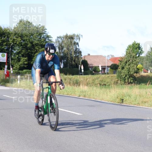 25.08.2024 - Elbe Triathlon Hamburg Fuchs,  Jonas http://msf.ph/oto/6852002 25.08.2024 09:15:33 Radfahren 264, 312, 302, 70, 88 meine-sportfotos.de