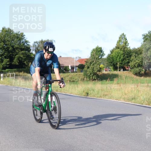 25.08.2024 - Elbe Triathlon Hamburg Fuchs,  Jonas http://msf.ph/oto/6852013 25.08.2024 09:15:33 Radfahren 264, 312, 302, 70, 88 meine-sportfotos.de