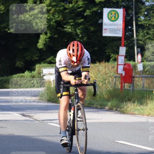 25.08.2024 - Elbe Triathlon Hamburg Fuchs,  Jonas http://msf.ph/oto/6852052 25.08.2024 09:15:36 Radfahren 264, 312, 302, 70, 88, 126 meine-sportfotos.de