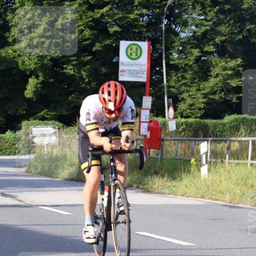 25.08.2024 - Elbe Triathlon Hamburg Fuchs,  Jonas http://msf.ph/oto/6852062 25.08.2024 09:15:36 Radfahren 264, 312, 302, 70, 88, 126 meine-sportfotos.de