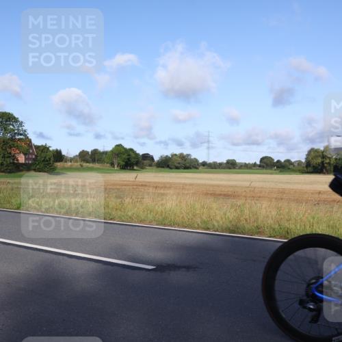 25.08.2024 - Elbe Triathlon Hamburg Fuchs,  Jonas http://msf.ph/oto/6852166 25.08.2024 09:15:39 Radfahren 70, 88, 126 meine-sportfotos.de