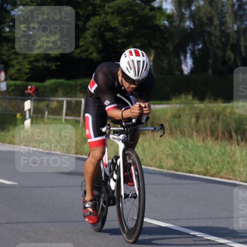 25.08.2024 - Elbe Triathlon Hamburg Fuchs,  Jonas http://msf.ph/oto/6852232 25.08.2024 09:15:46 Radfahren 126, 66, 44, 223, 231 meine-sportfotos.de