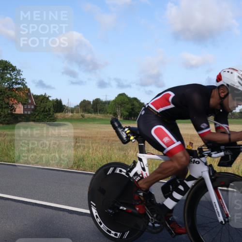 25.08.2024 - Elbe Triathlon Hamburg Fuchs,  Jonas http://msf.ph/oto/6852275 25.08.2024 09:15:47 Radfahren 126, 66, 44, 223, 231 meine-sportfotos.de