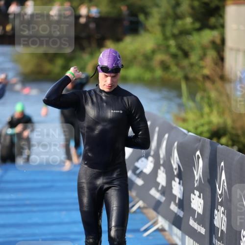 25.08.2024 - Elbe Triathlon Hamburg H.Heesch http://msf.ph/oto/6852358 25.08.2024 09:00:31 Schwimmen 230, 235, 248, 252, 258 meine-sportfotos.de