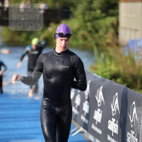 25.08.2024 - Elbe Triathlon Hamburg H.Heesch http://msf.ph/oto/6852425 25.08.2024 09:00:31 Schwimmen 230, 235, 248, 252, 258 meine-sportfotos.de