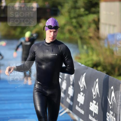 25.08.2024 - Elbe Triathlon Hamburg H.Heesch http://msf.ph/oto/6852435 25.08.2024 09:00:32 Schwimmen 230, 235, 248, 252, 258 meine-sportfotos.de