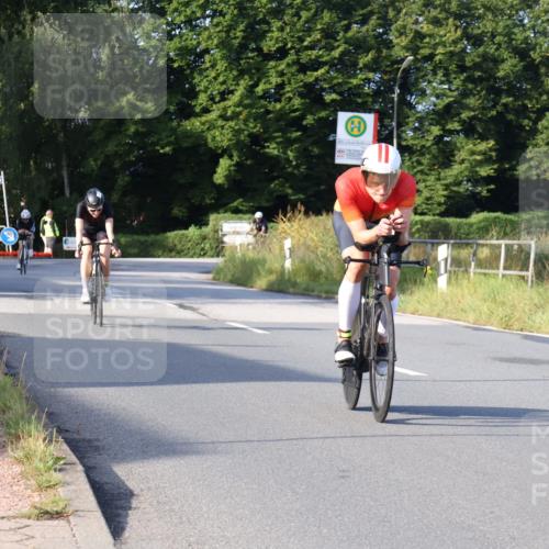 25.08.2024 - Elbe Triathlon Hamburg Fuchs,  Jonas http://msf.ph/oto/6852462 25.08.2024 09:16:01 Radfahren 68, 133, 144 meine-sportfotos.de