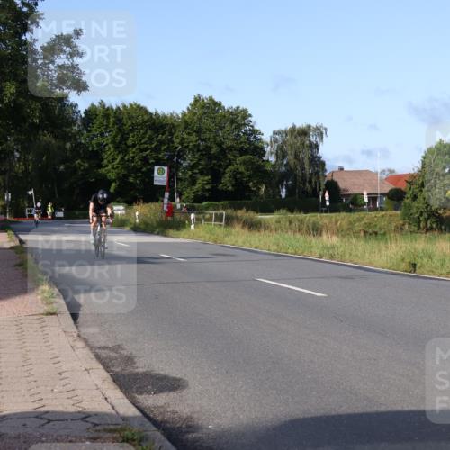 25.08.2024 - Elbe Triathlon Hamburg Fuchs,  Jonas http://msf.ph/oto/6852504 25.08.2024 09:16:02 Radfahren 68, 133, 144, 249 meine-sportfotos.de
