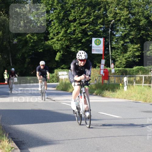 25.08.2024 - Elbe Triathlon Hamburg Fuchs,  Jonas http://msf.ph/oto/6852634 25.08.2024 09:16:06 Radfahren 68, 133, 144, 249, 359 meine-sportfotos.de