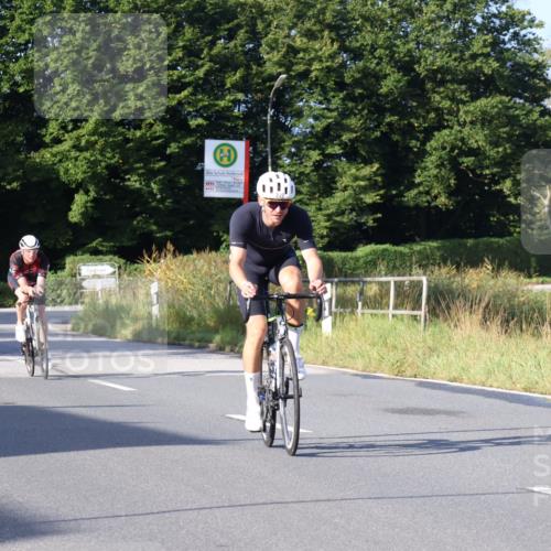 25.08.2024 - Elbe Triathlon Hamburg Fuchs,  Jonas http://msf.ph/oto/6852672 25.08.2024 09:16:07 Radfahren 133, 144, 249, 359 meine-sportfotos.de