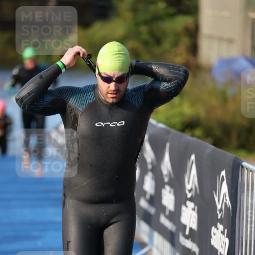 25.08.2024 - Elbe Triathlon Hamburg H.Heesch http://msf.ph/oto/6852697 25.08.2024 09:00:37 Schwimmen 226, 230, 235, 248, 252, 258 meine-sportfotos.de