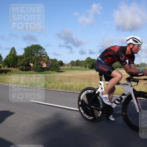 25.08.2024 - Elbe Triathlon Hamburg Fuchs,  Jonas http://msf.ph/oto/6852766 25.08.2024 09:16:10 Radfahren 144, 249, 359, 177 meine-sportfotos.de