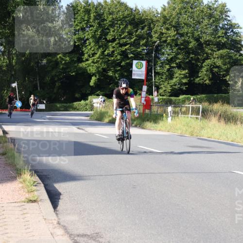 25.08.2024 - Elbe Triathlon Hamburg Fuchs,  Jonas http://msf.ph/oto/6852804 25.08.2024 09:16:16 Radfahren 177, 78, 181 meine-sportfotos.de