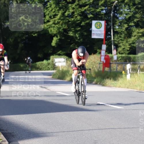 25.08.2024 - Elbe Triathlon Hamburg Fuchs,  Jonas http://msf.ph/oto/6852861 25.08.2024 09:16:19 Radfahren 177, 78, 181, 67, 330, 101 meine-sportfotos.de