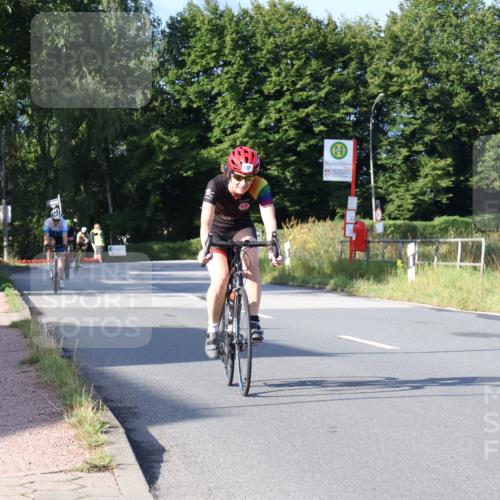 25.08.2024 - Elbe Triathlon Hamburg Fuchs,  Jonas http://msf.ph/oto/6852888 25.08.2024 09:16:21 Radfahren 177, 78, 181, 67, 330, 101 meine-sportfotos.de