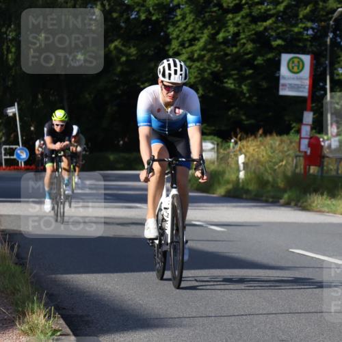 25.08.2024 - Elbe Triathlon Hamburg Fuchs,  Jonas http://msf.ph/oto/6852947 25.08.2024 09:16:23 Radfahren 78, 181, 67, 330, 101, 72 meine-sportfotos.de