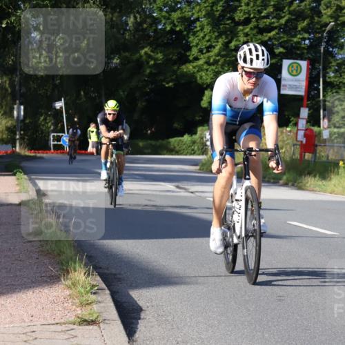 25.08.2024 - Elbe Triathlon Hamburg Fuchs,  Jonas http://msf.ph/oto/6852966 25.08.2024 09:16:23 Radfahren 78, 181, 67, 330, 101, 72 meine-sportfotos.de