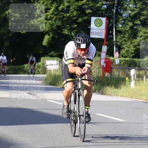 25.08.2024 - Elbe Triathlon Hamburg Fuchs,  Jonas http://msf.ph/oto/6853058 25.08.2024 09:16:28 Radfahren 67, 330, 101, 72, 127, 118 meine-sportfotos.de